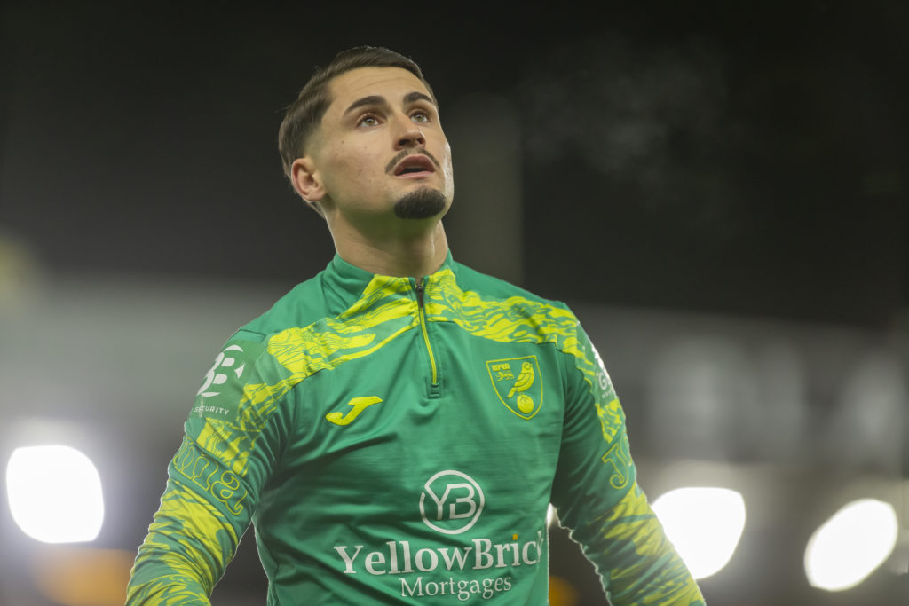 Borja Sainz warms up before Norwich City FC v Sheffield Wednesday FC - Sky Bet Championship