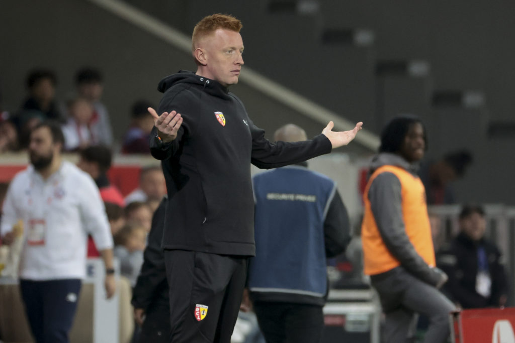 Coach of RC Lens Will Still during the Ligue 1 football match between Lille OSC (LOSC) and Racing Club de Lens (RC Lens, RCL)
