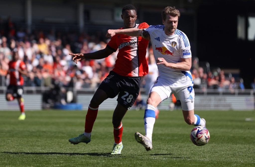 Luton Town FC v Leeds United FC - Sky Bet Championship