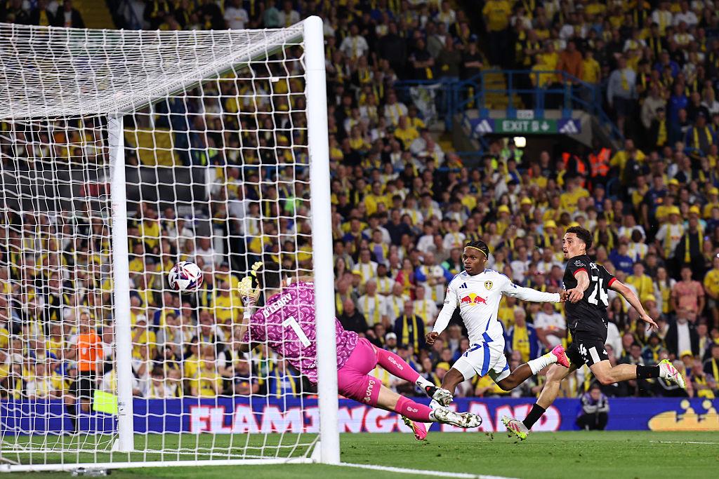 Leeds United FC v Bristol City FC - Sky Bet Championship