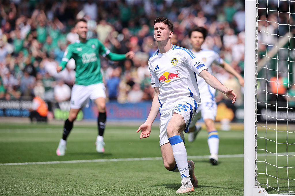 Plymouth Argyle FC v Leeds United FC - Sky Bet Championship