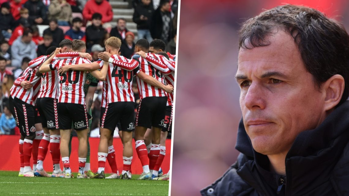 Regis Le Bris and Sunderland squad