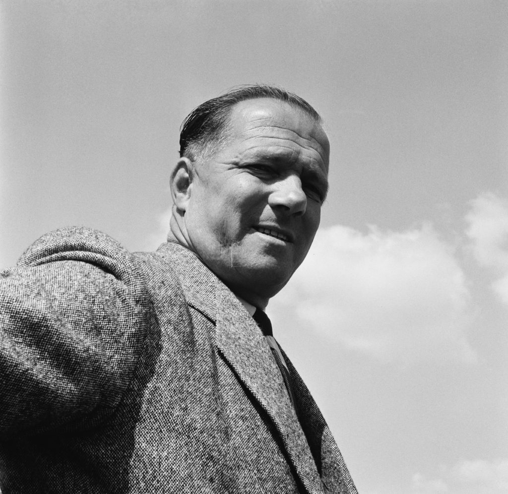 Dally Duncan in charge of First Division's New Boys Luton Town In Training