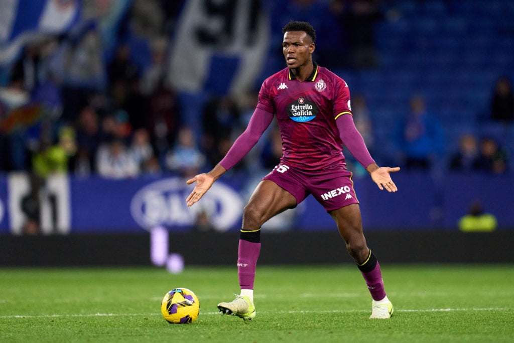 An image of Juma Bah during a clash between Espanyol vs Real Valladolid