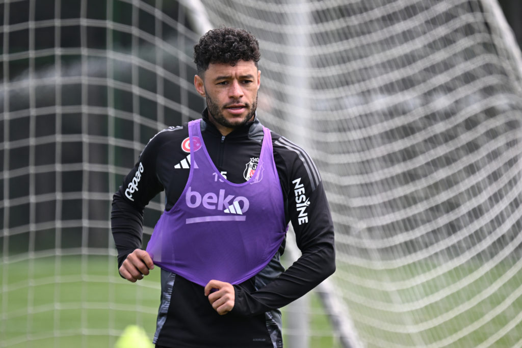 Oxlade-Chamberlain at Besiktas