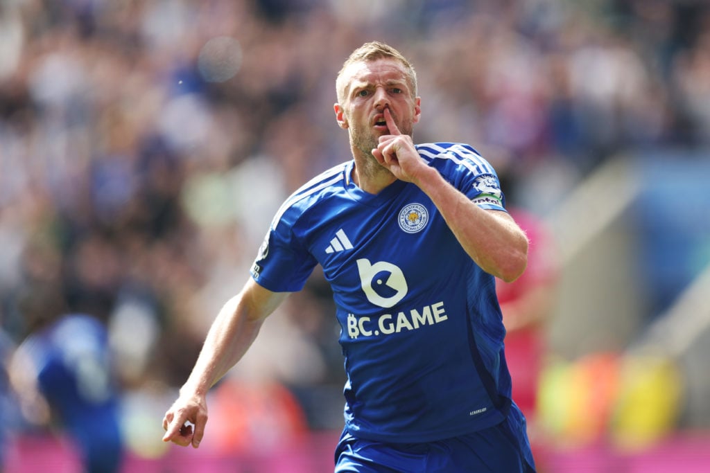 Jamie Vardy of Leicester City celebrates
