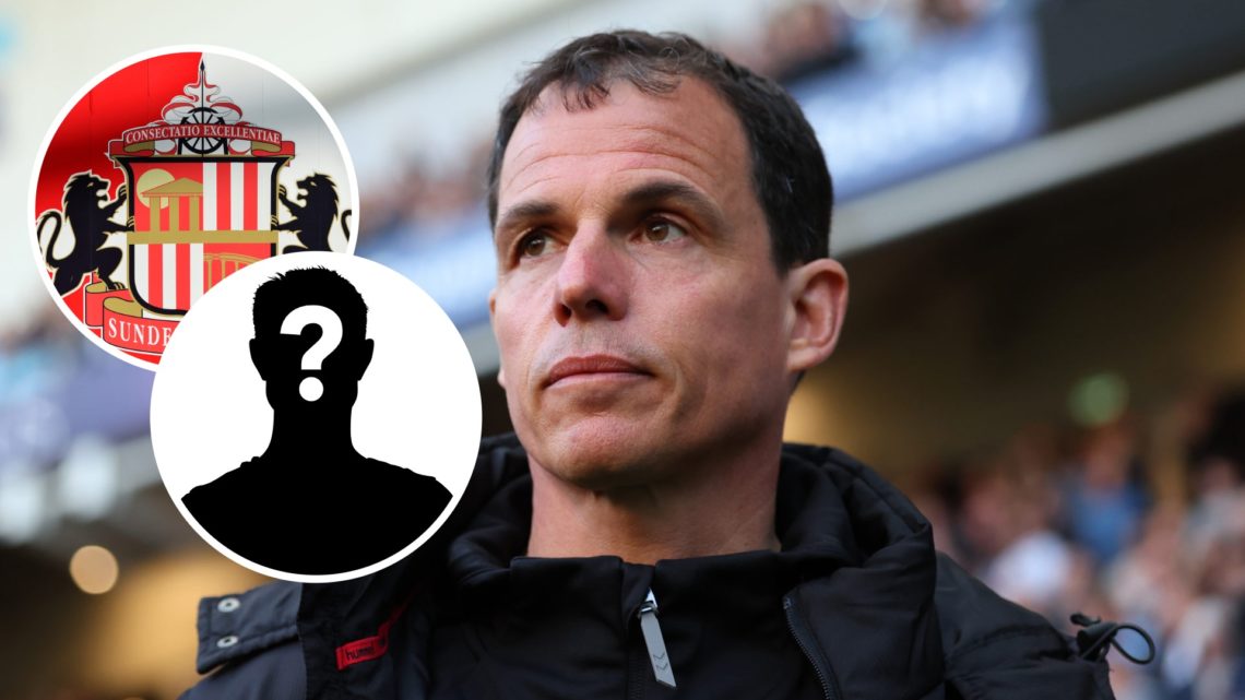 Sunderland manager Regis Le Bris, Sunderland badge and mystery player