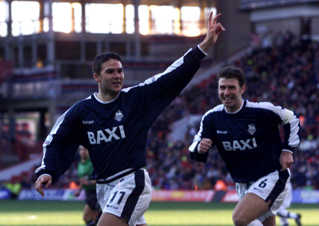David Healy playing for Preston against Sheffield United