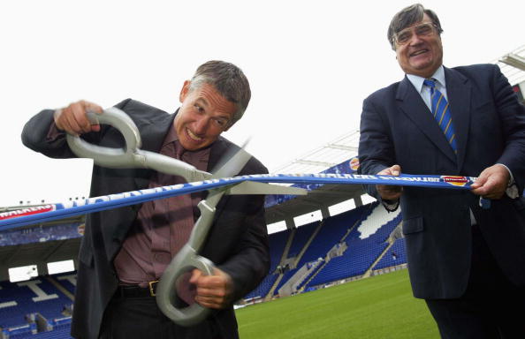 Gary Lineker and Leicester City vice-chairman John Elsom open the Walkers Stadium in 2002