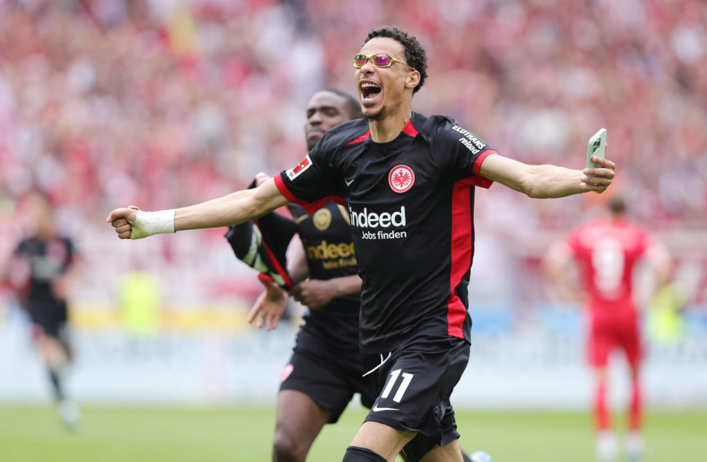Hugo Ekitike celebrates during Freiburg v Eintracht Frankfurt