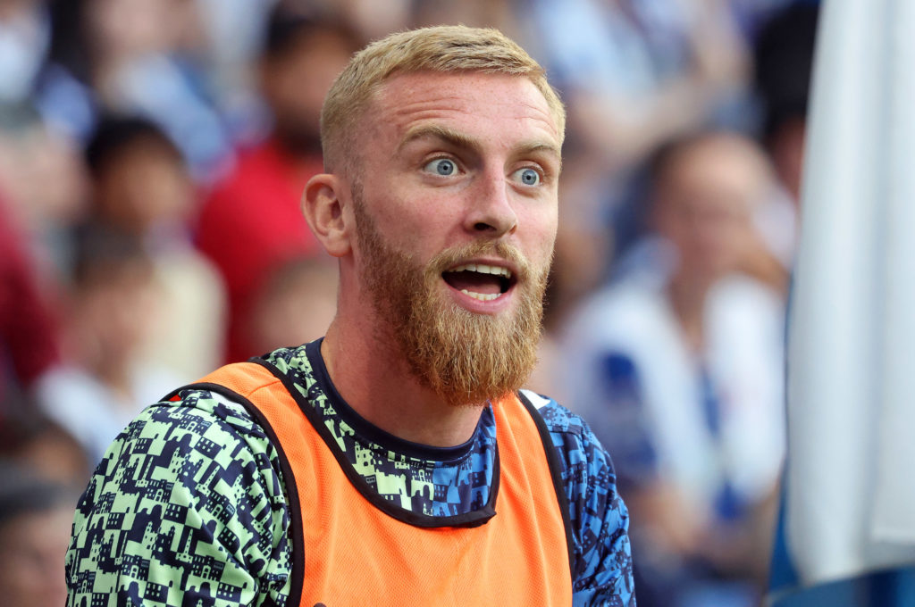 Oli McBurnie trains