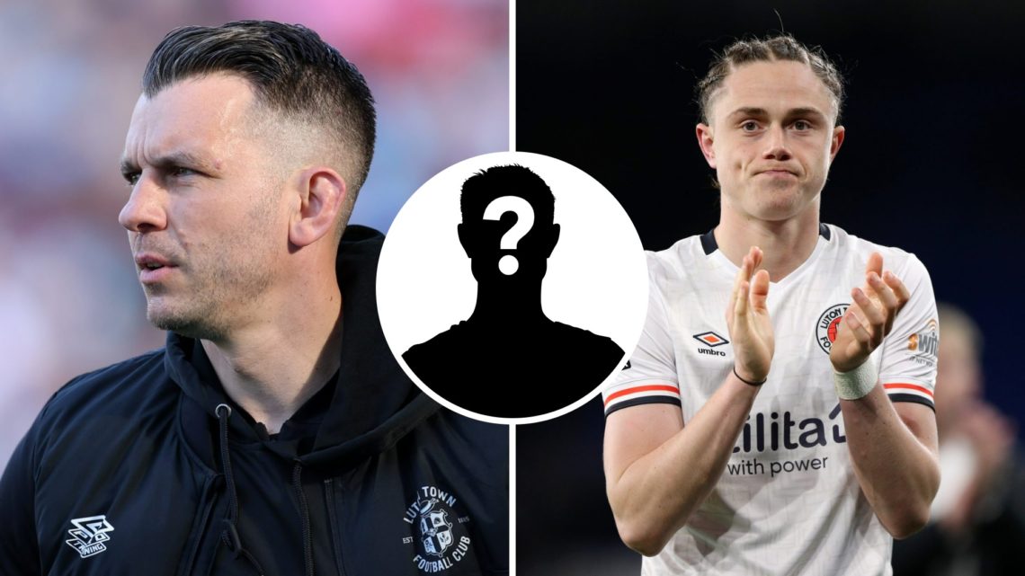 Matt Bloomfield the manager of Luton Town looks on prior to the Sky Bet Championship match between Burnley FC and Luton Town FC (L). Thelo Aasgaard...
