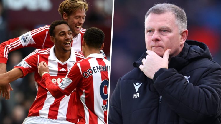 Stoke City FC manager Mark Robins, and Steven Nzonzi celebrates with Peter Crouch and Peter Odemwingie after scoring for Stoke City
