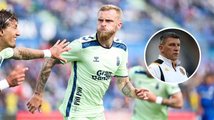 Oli McBurnie of UD Las Palmas celebrates a goal. Inset, Sergej Jakirovic, Head Coach of Hull City looks on