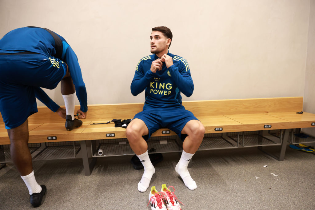 Julian Carranza prepares for a Leicester City training session