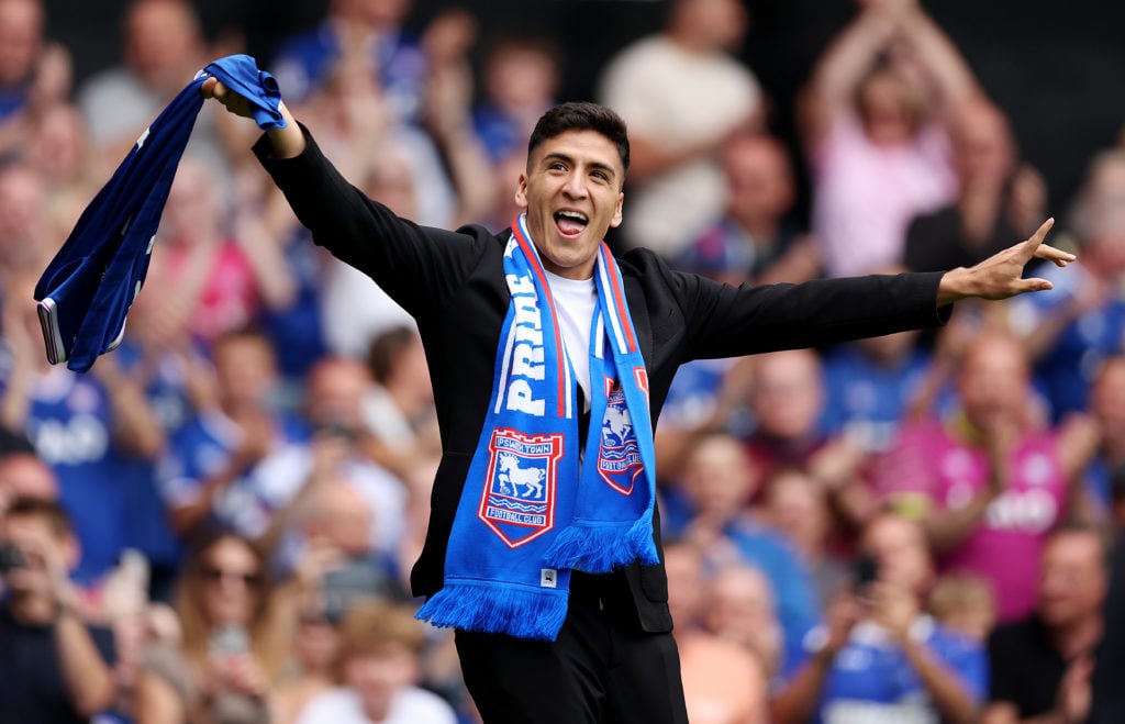 Marcelino Nunez is welcomed to Portman Road by Ipswich Town fans