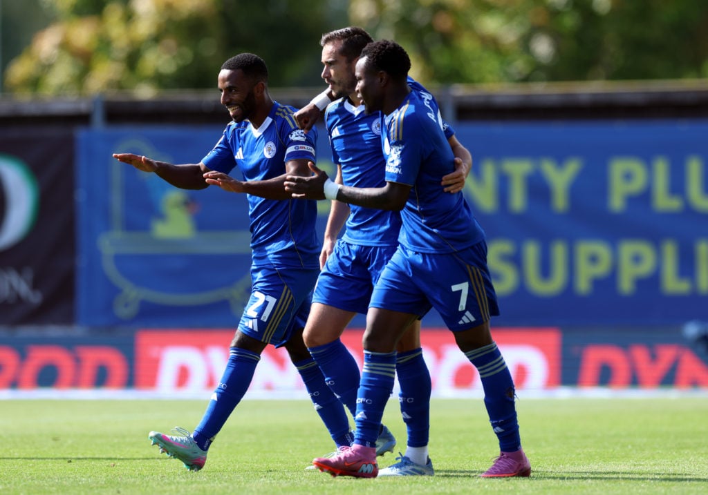 Ricardo Pereira celebrates with Harry Winks and Abdul Fatawu after scoring for Leicester City vs Oxford United