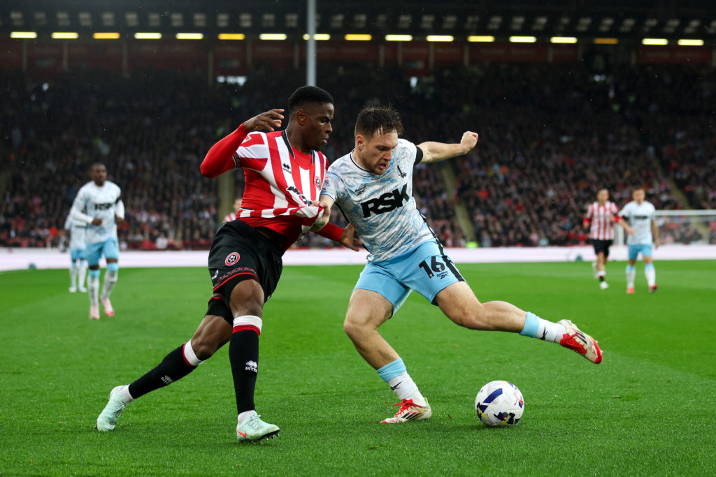 Josh Edwards battles with Chiedozie Ogbene during Sheffield United v Charlton Athletic - Sky Bet Championship